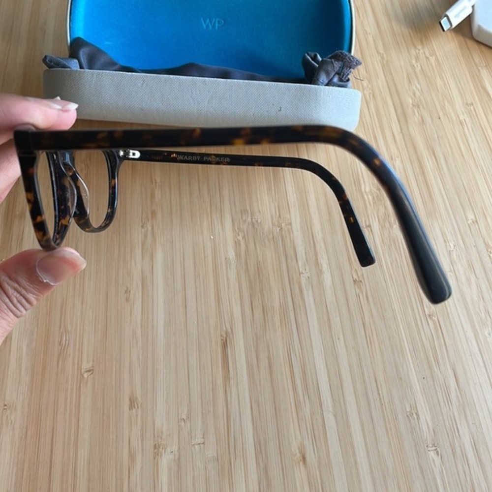 Warby Parker Walker glasses in Whiskey Tortoise - Picture 4 of 6